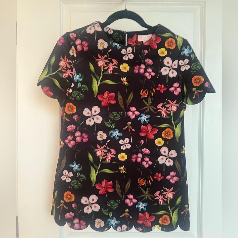 Ted Baker Emmalie Hampton Scalloped-Edge Top - size 2